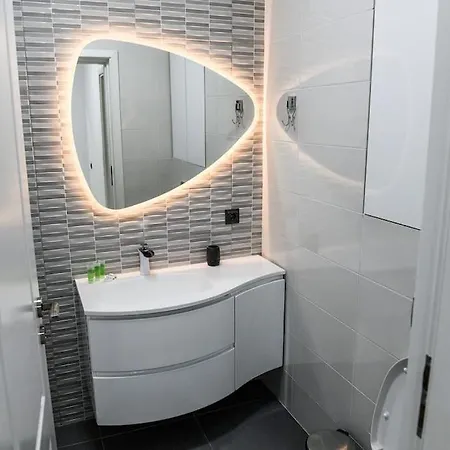 Cherr Apartment